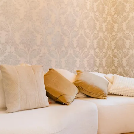 Apartment 4Br Alfama Gem Cruise Ship Views Sleeps 11 Lisbon