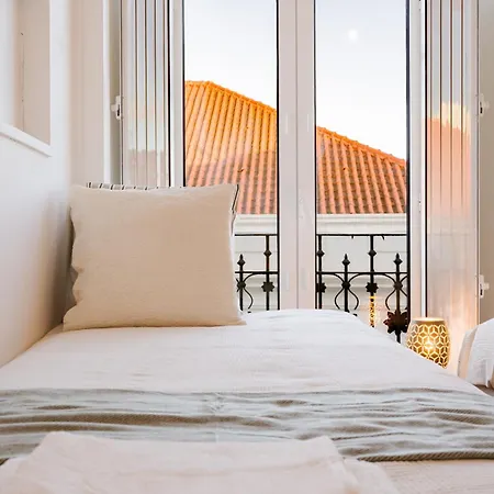 4Br Alfama Gem Cruise Ship Views Sleeps 11 Apartment Lisbon