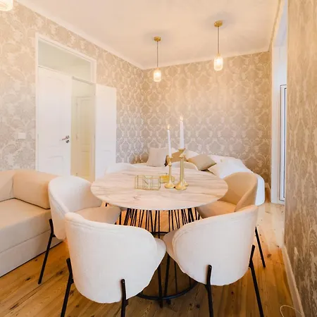 4Br Alfama Gem Cruise Ship Views Sleeps 11 * Lisbon