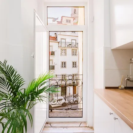 4Br Alfama Gem Cruise Ship Views Sleeps 11 * Lisboa