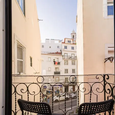 4Br Alfama Gem Cruise Ship Views Sleeps 11 * Lisboa