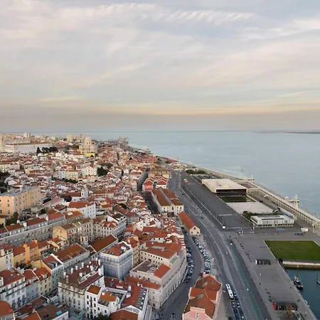4Br Alfama Gem Cruise Ship Views Sleeps 11 Daire *