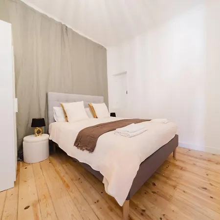 4Br Alfama Gem Cruise Ship Views Sleeps 11 Daire